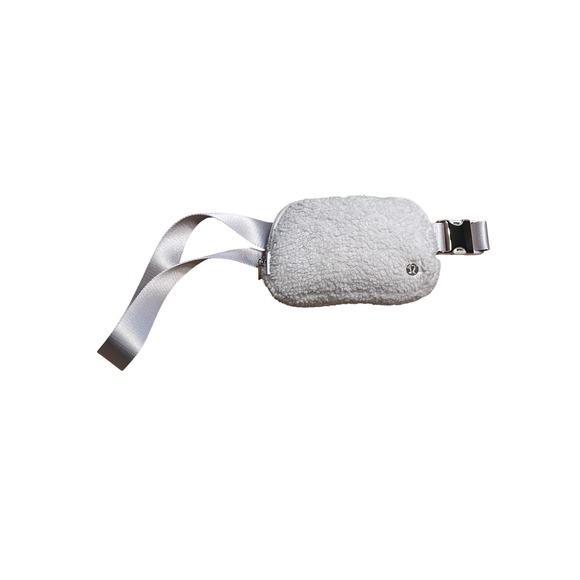 Lululemon Handbags - Lululemon Everywhere Belt Bag 1L Fleece Sherpa White Gold